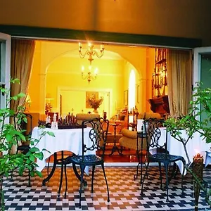hacklewood-hill-country-house.port-elizabeth-hotel.com/